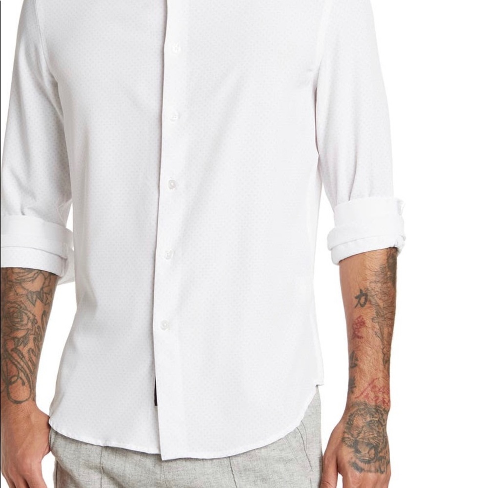 Report Collection X4 performance stretch dress shirt.       Medium 15.5” 34”